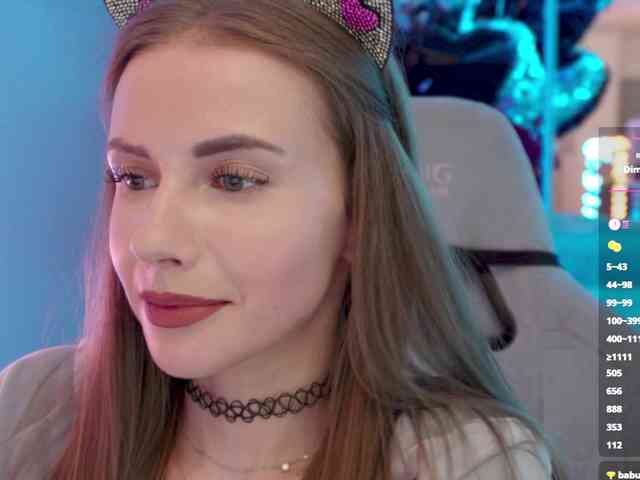 VikkiExtraCheese webcam