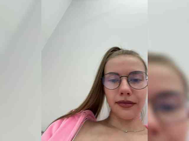 VikkiExtraCheese webcam