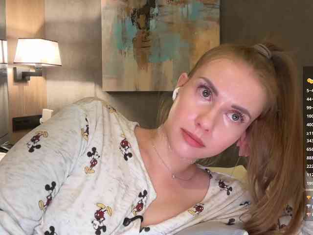 VikkiExtraCheese webcam