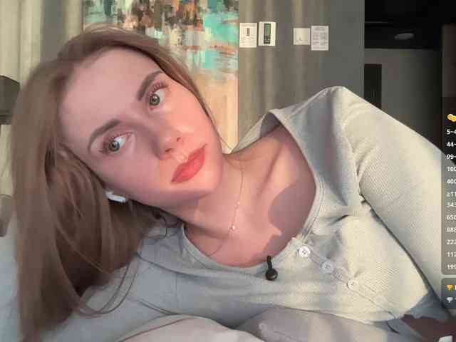 VikkiExtraCheese webcam