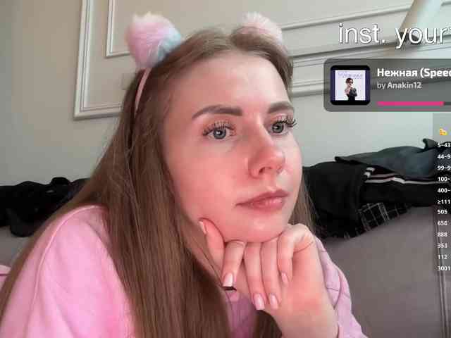 VikkiExtraCheese