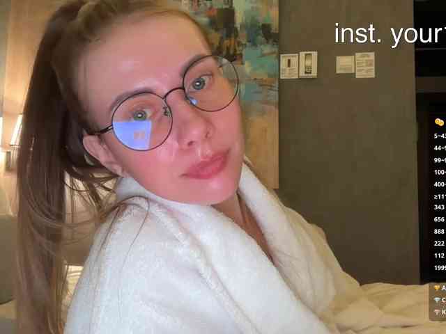 VikkiExtraCheese webcam