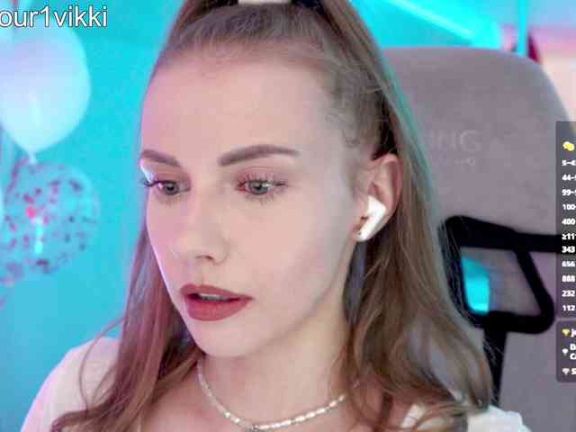 VikkiExtraCheese webcam