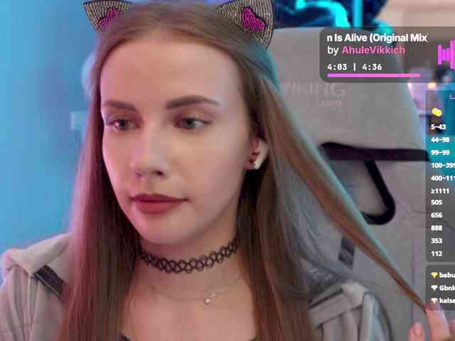 VikkiExtraCheese