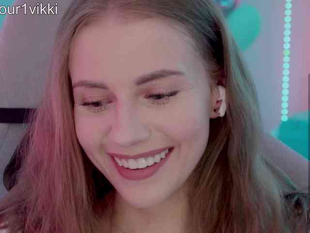 VikkiExtraCheese webcam