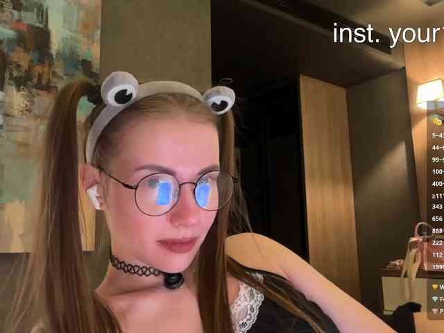 VikkiExtraCheese webcam