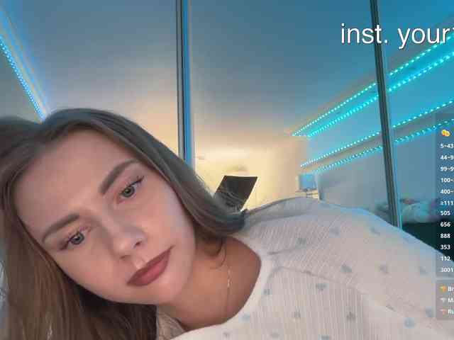 VikkiExtraCheese webcam