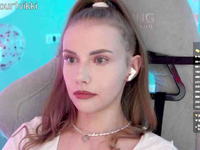 VikkiExtraCheese webcam