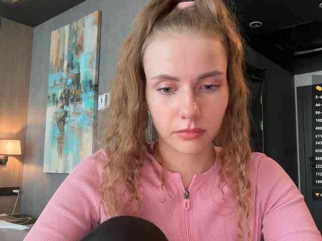 VikkiExtraCheese webcam