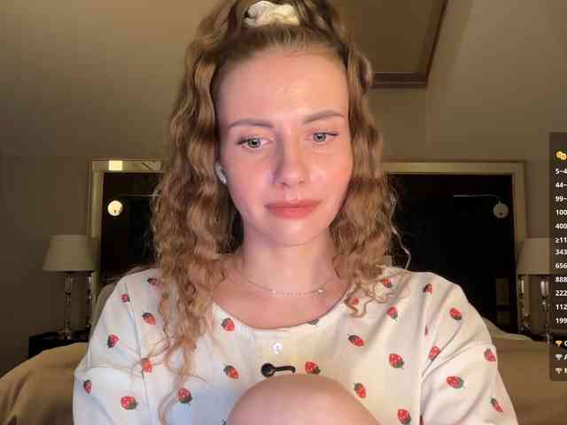 VikkiExtraCheese webcam