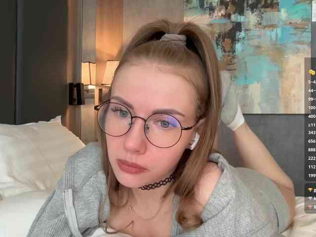 VikkiExtraCheese webcam