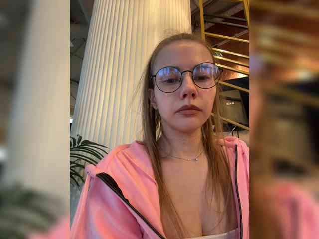 VikkiExtraCheese webcam