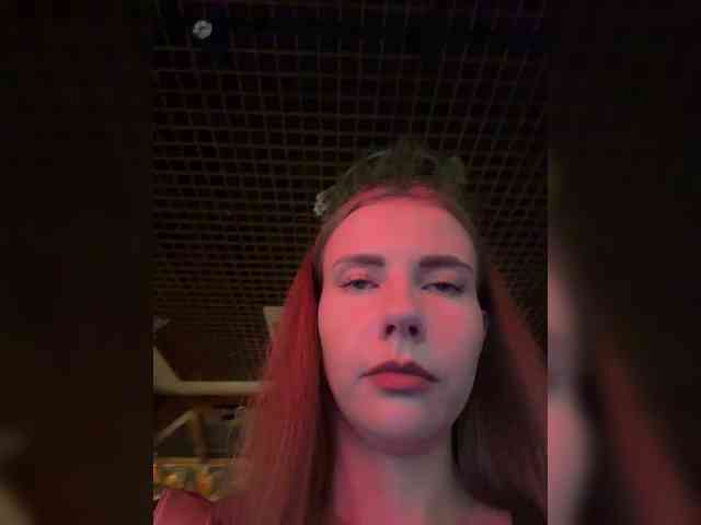VikkiExtraCheese webcam