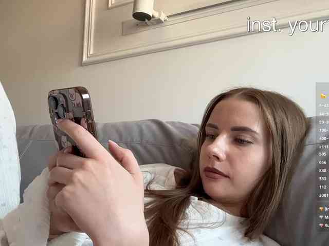 VikkiExtraCheese webcam