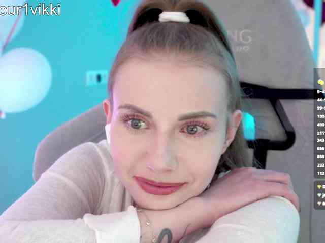 VikkiExtraCheese webcam