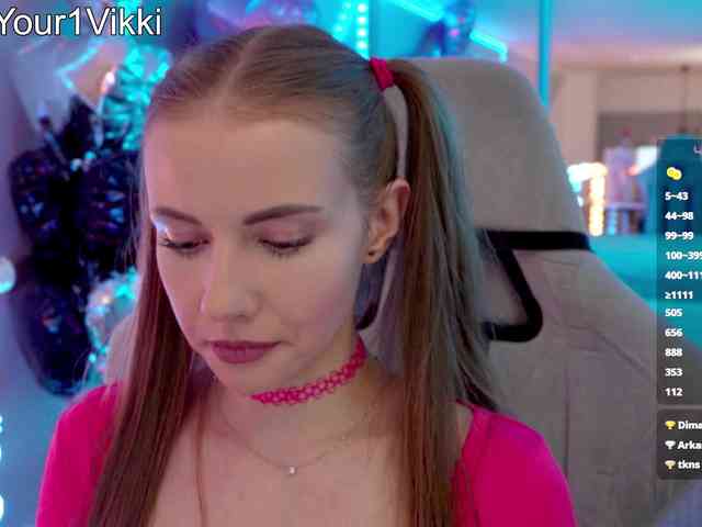 Модель: VikkiExtraCheese