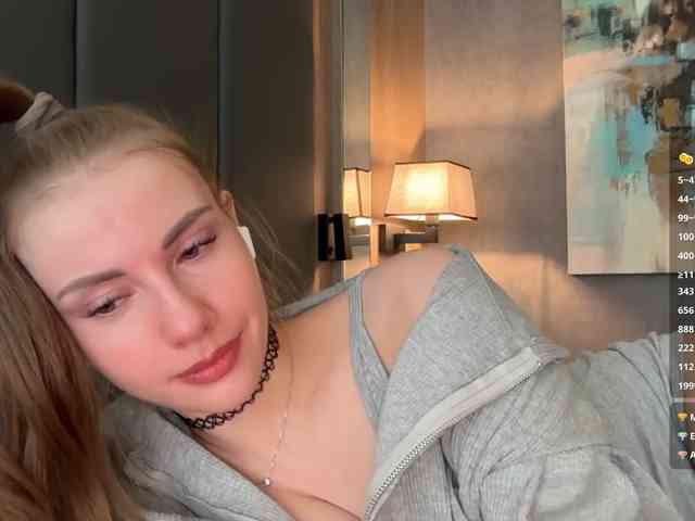 VikkiExtraCheese webcam