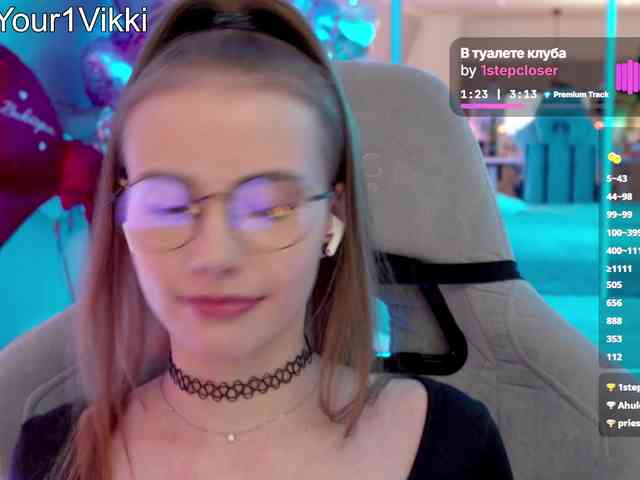 VikkiExtraCheese webcam
