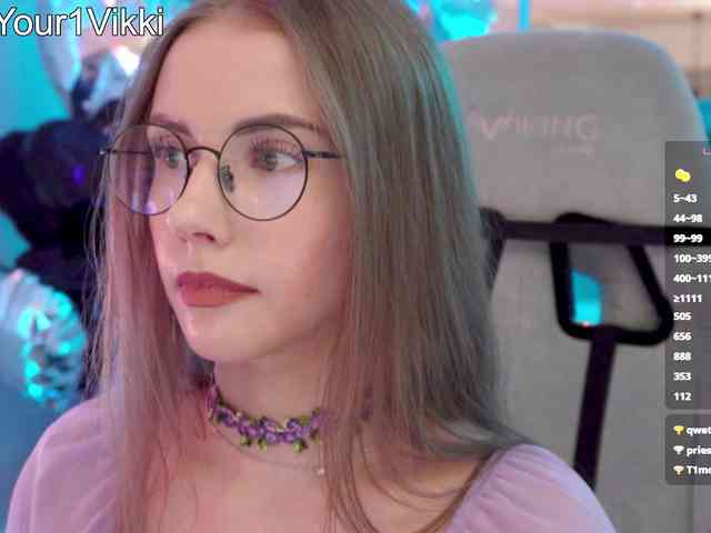 VikkiExtraCheese webcam