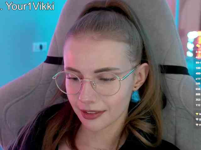 Vikkiextracheese's cam show statistics and live stream