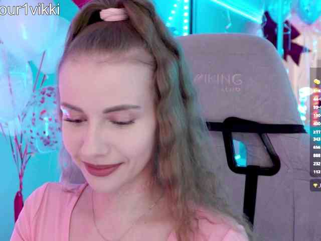 VikkiExtraCheese webcam