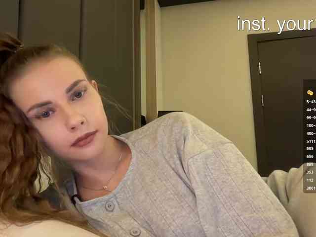 VikkiExtraCheese webcam