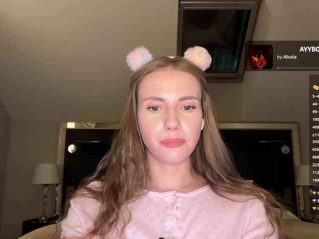 VikkiExtraCheese webcam