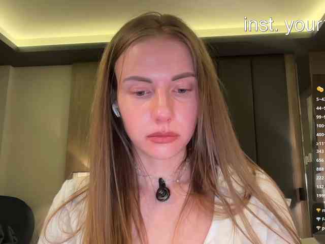 Модель: VikkiExtraCheese