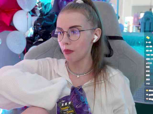 VikkiExtraCheese