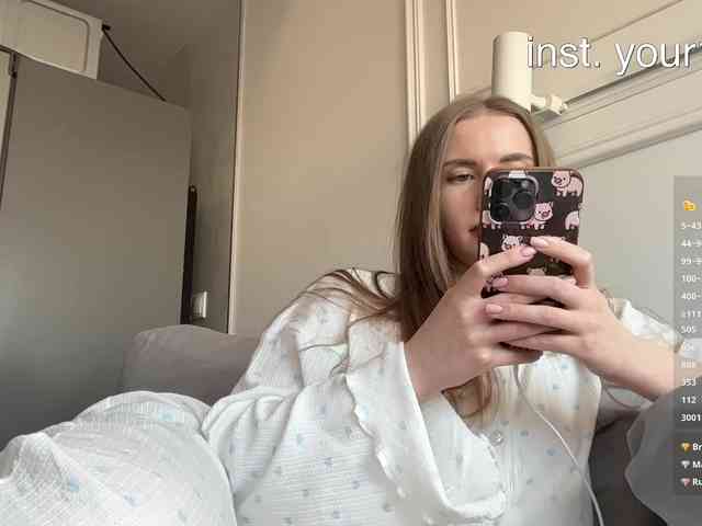 VikkiExtraCheese webcam