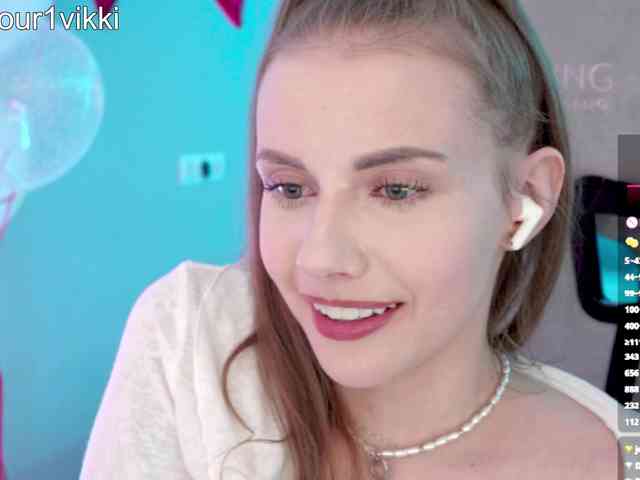 VikkiExtraCheese webcam