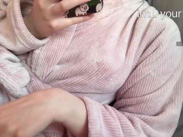 VikkiExtraCheese webcam