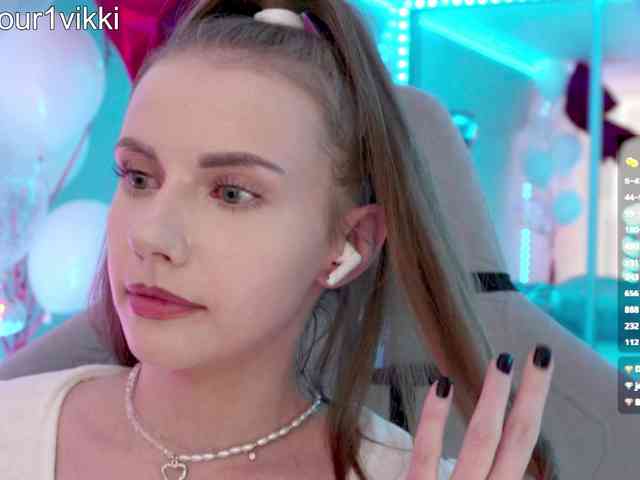 VikkiExtraCheese webcam