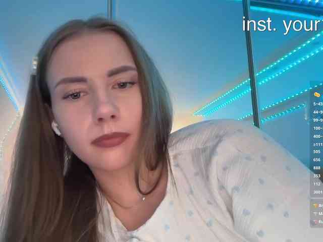 VikkiExtraCheese webcam
