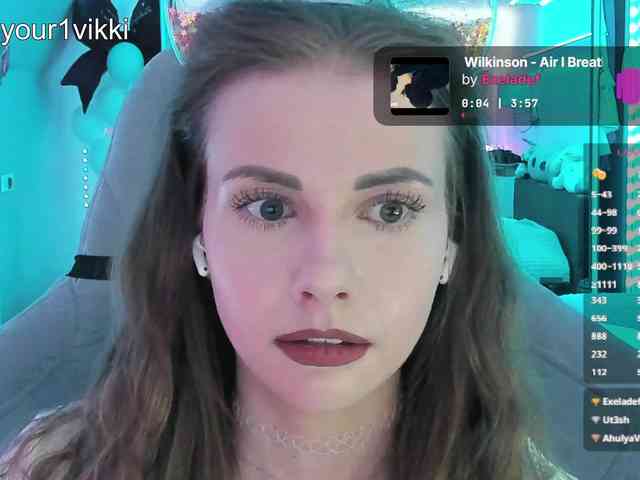 VikkiExtraCheese webcam