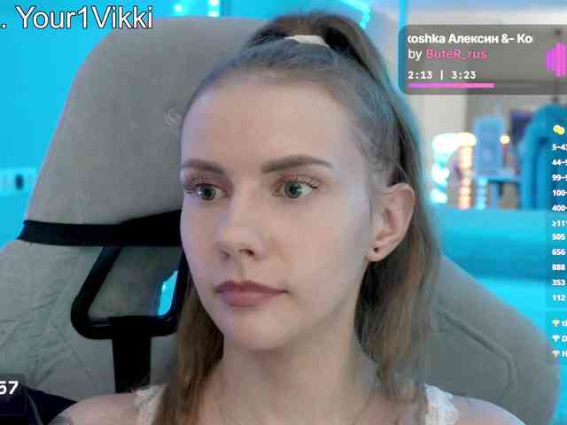 Модель: VikkiExtraCheese