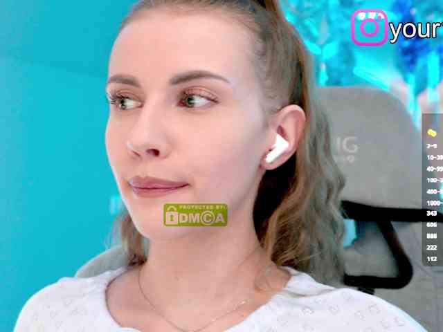 VikkiExtraCheese
