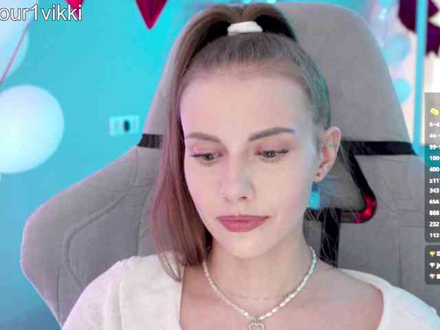 VikkiExtraCheese webcam