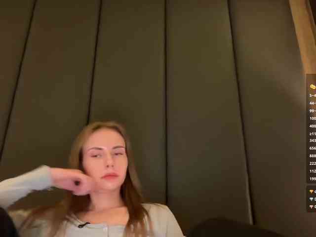 VikkiExtraCheese webcam