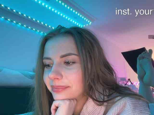 Модель: VikkiExtraCheese
