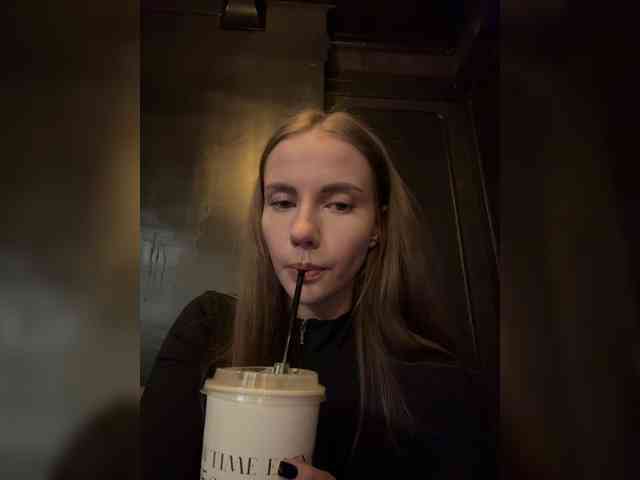 VikkiExtraCheese webcam