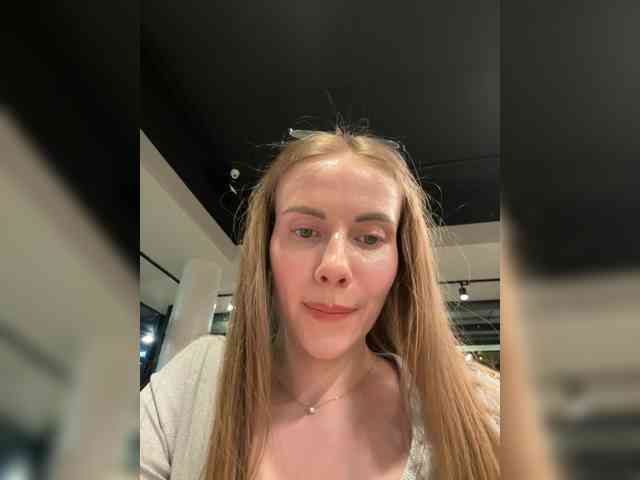 VikkiExtraCheese webcam