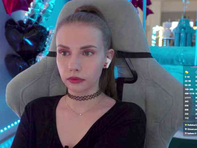 VikkiExtraCheese webcam