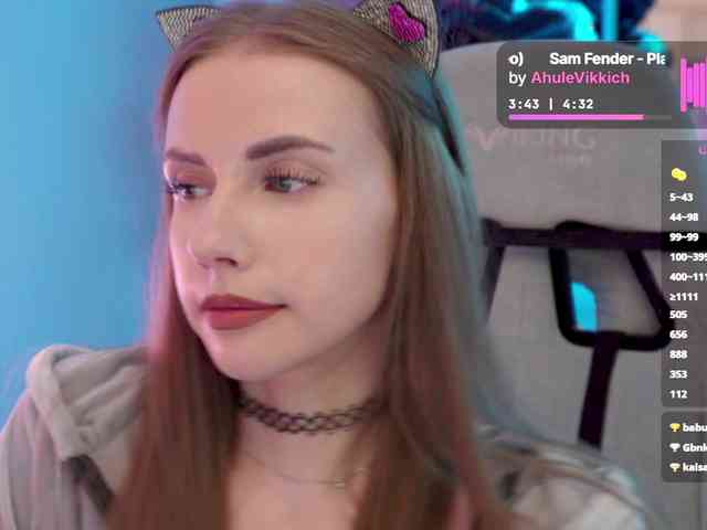 VikkiExtraCheese