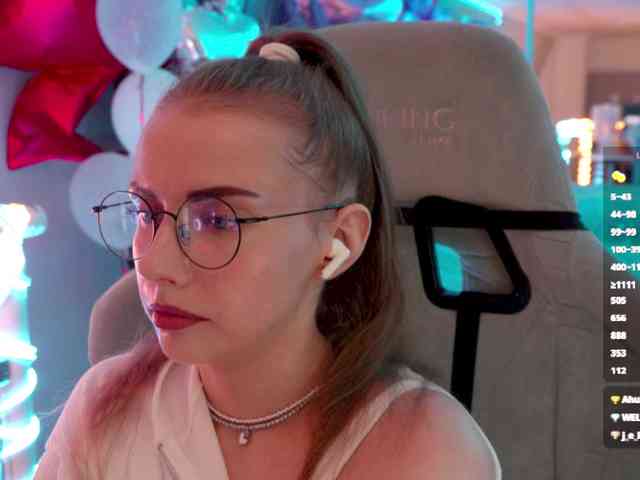 VikkiExtraCheese