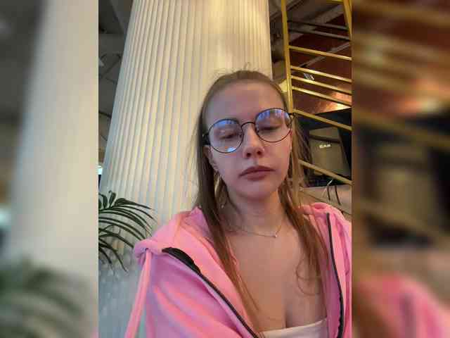 VikkiExtraCheese webcam