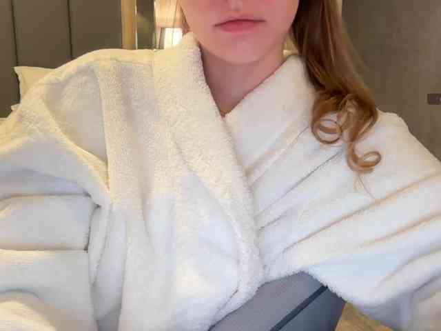 VikkiExtraCheese webcam