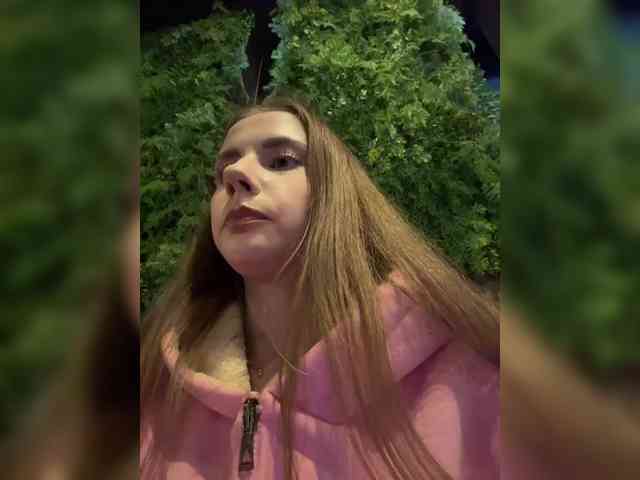 -VikkiL0vesCheese- Sex Cam Show