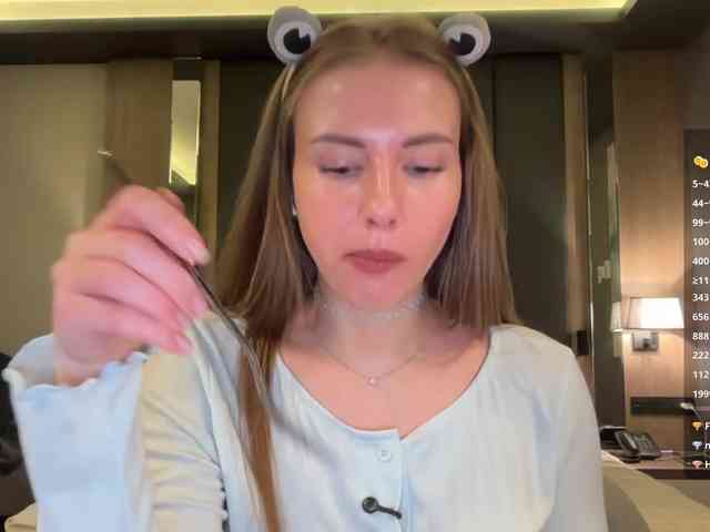 VikkiExtraCheese webcam