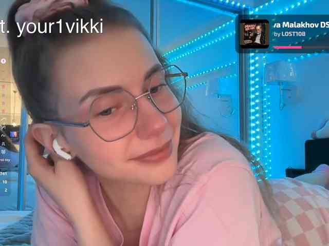 VikkiExtraCheese